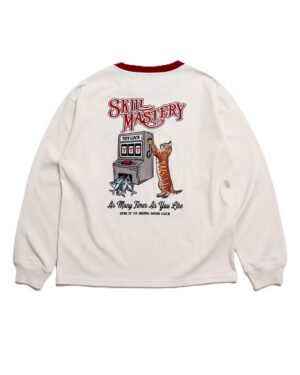 《2026新作單品-12月中下旬到貨》日本POWER TO THE PEOPLE-玩吃角子老虎的小貓 刺繡T恤